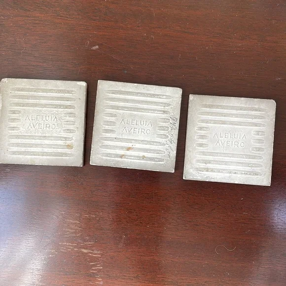 3 Vintage tiles. 3 Aleluia Aveiro hand painted. Portugal. - Picture 2 of 9